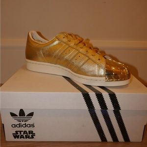 LIMITED EDITION Adidas x Star Wars Gold Super Star size: 9.5